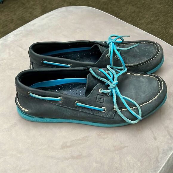 SPERRY TOP SIDER GREY & ICE BLUE BOAT SHOE 8.5 - Picture 1 of 4